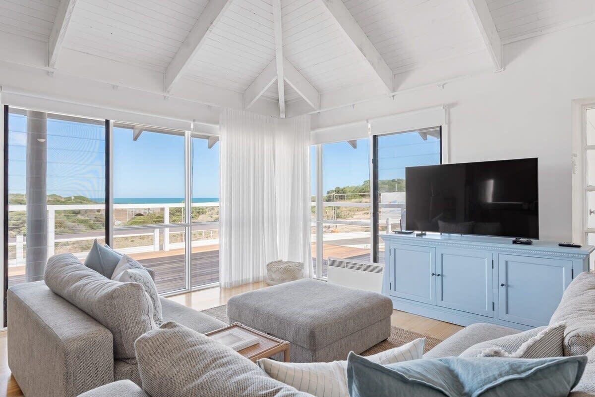 TV, DVD-spiller og bøker