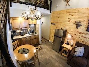 Interior - Studio Loft  - Kitchenette, King bed ! (Durango)