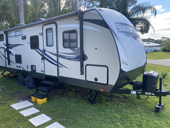 Property grounds - Whole Rv for You Free Parking & Self Check-in. (Palm Bay)