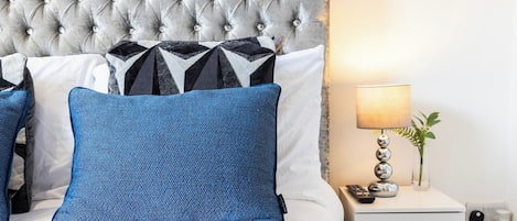 2 bedrooms, iron/ironing board, Internet, bed sheets