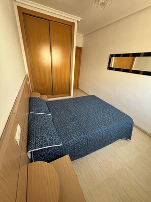 2 sovrum, strykjärn/strykbräda, gratis wi-fi och sängkläder