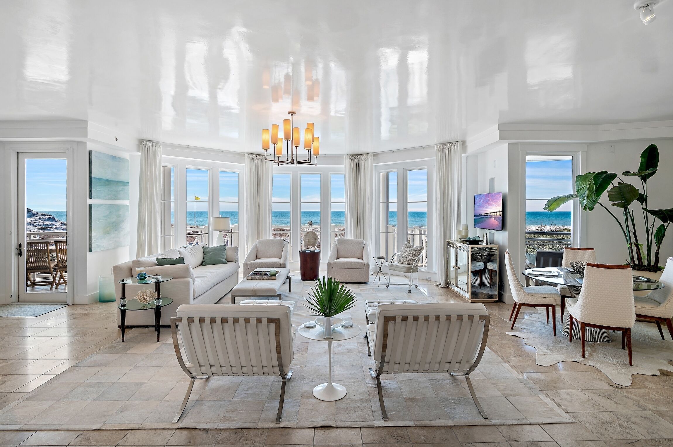 Gulf Front + Private Community Beach + Pool- Sea Waves by Royal Destinations
