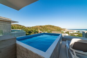 Pool - Modern Condo In Walking Distance to Surf Beach (Bahias de Huatulco)