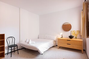 5 quartos, ferros/tábuas de passar roupa, Wi-Fi de cortesia