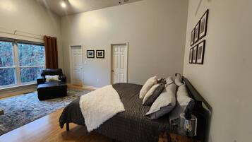 4 chambres, coffres-forts dans les chambres, fer et planche à repasser