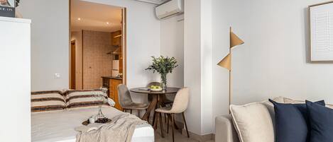 Bügeleisen/Bügelbrett, kostenloses WLAN, Bettwäsche