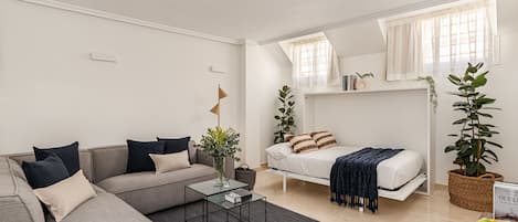 1 slaapkamer, een strijkplank/strijkijzer, gratis wifi, beddengoed