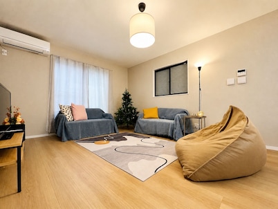 Direct access to Osaka Kansai Airport,5 minutes by train from Nanba 