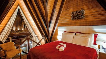 Deluxe Chalet (1) | 1 bedroom, individually furnished, free WiFi, bed sheets