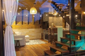 Façade de l’hébergement - soirée/nuit