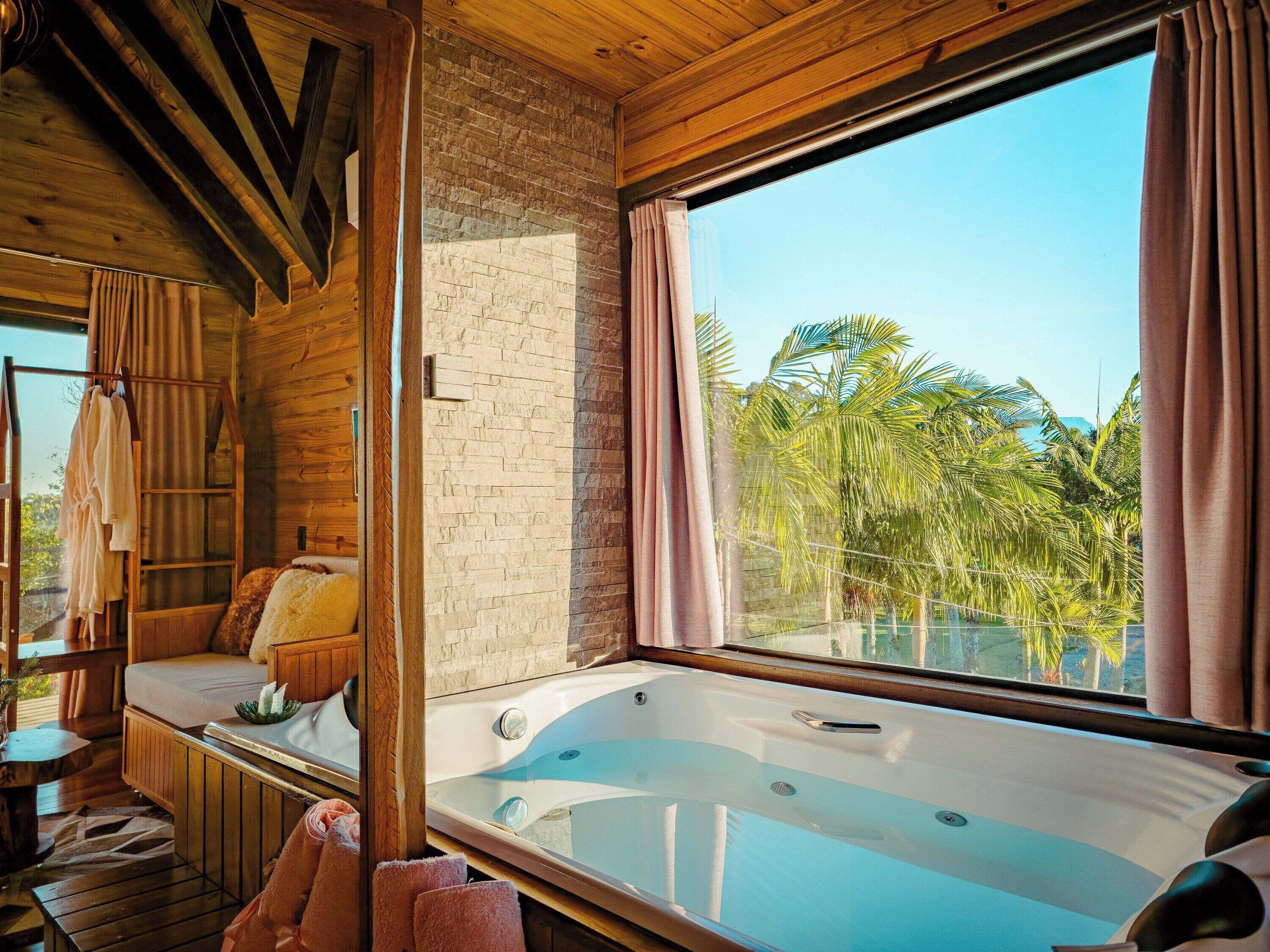 Chalet | Jetted tub