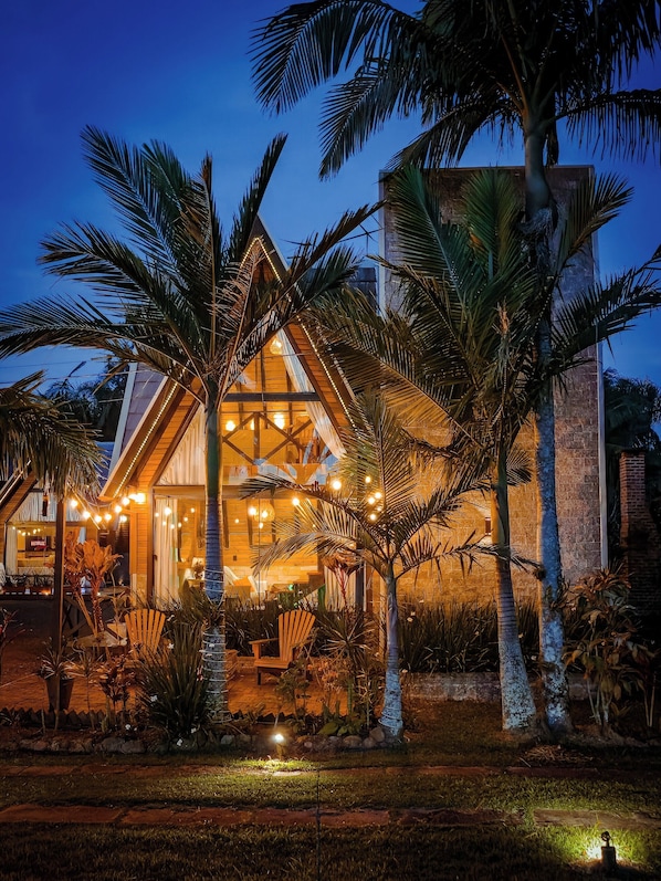 Deluxe Chalet (1) | Terrace/patio - AriMara Chalés & Ecoturismo (Mampituba)