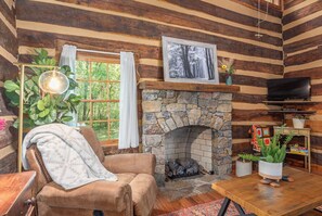 Smart TV, fireplace, DVD player