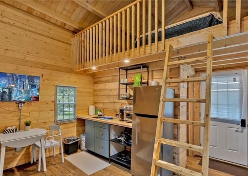 Pavo - New Lofted Kabin