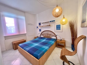 3 makuuhuonetta, silitysrauta/-lauta, Wi-Fi, vuodevaatteet