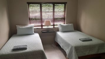 3 bedrooms, desk, iron/ironing board, WiFi