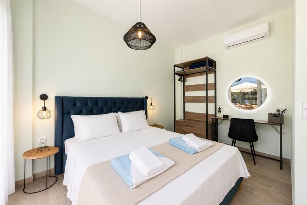 3 habitaciones, tabla de planchar con plancha, wifi y ropa de cama