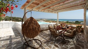 Villa, hidromasaje, vista al mar | Terraza o patio