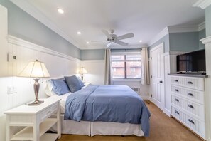 3 slaapkamers, een strijkplank/strijkijzer, wifi, beddengoed