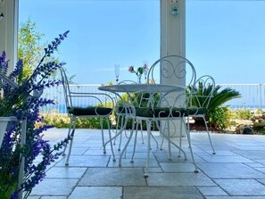 Outdoor dining - The view of the sea (Monopoli)