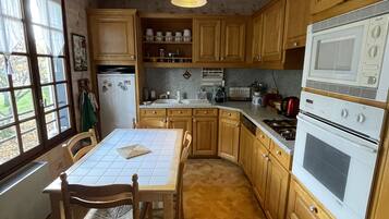 Micro-ondes, four, plaque de cuisson, lave-vaisselle