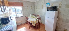 Fridge, microwave, dishwasher, coffee/tea maker