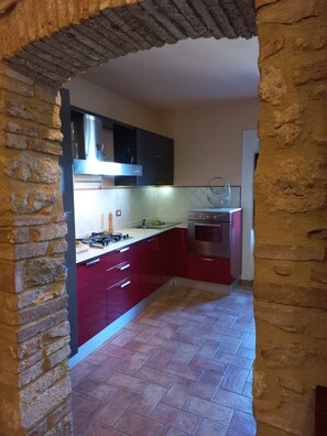 Kühlschrank, Ofen, Herdplatte, Geschirrspüler