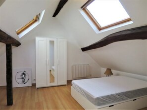 2 bedrooms, iron/ironing board, WiFi, bed sheets - Charmant Duplex 3P Proche des Commerces, de Roland-garros et du Parc des Princes (Boulogne-Billancourt)