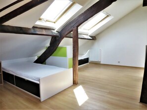 2 bedrooms, iron/ironing board, WiFi, bed sheets - Charmant Duplex 3P Proche des Commerces, de Roland-garros et du Parc des Princes (Boulogne-Billancourt)