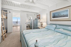 4 bedrooms, desk, iron/ironing board, WiFi