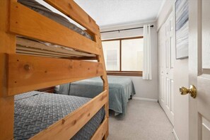 2 chambres, fer et planche Ă repasser, Wi-Fi gratuit, draps fournis
