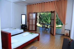 家庭客房 | 獨特裝潢、布置獨特、書桌、隔音