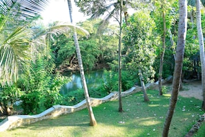 Hiên