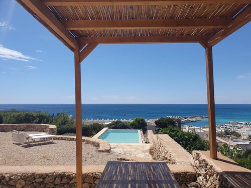 Sunset view, infinity pool, little stone house