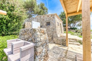 Property grounds - Sunset view, infinity pool, little stone house (Torre Vado)