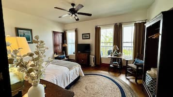 1 bedroom, iron/ironing board, internet, bed sheets