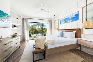 7 bedrooms, iron/ironing board, free WiFi, bed sheets
