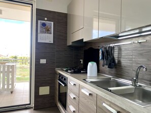 Fridge, microwave, oven, stovetop - Casa Vincenzina (Monopoli)
