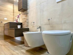 Bathroom - Norma Apartment (Monopoli)