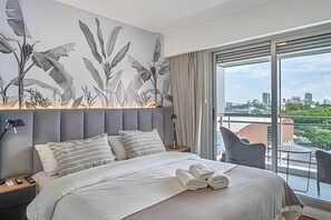 2 多间卧室、熨斗/熨衣板、上网接入、床单