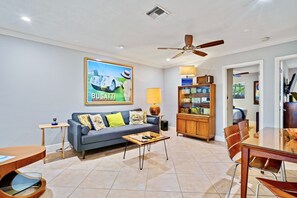 TV - Wilton Manors 2BR Charm! Walk to the Drive (Wilton Manors)