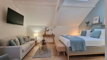 3 slaapkamers, een strijkplank/strijkijzer, reisbedje, wifi