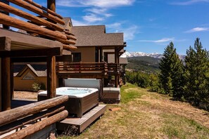 Bañera de hidromasaje al aire libre