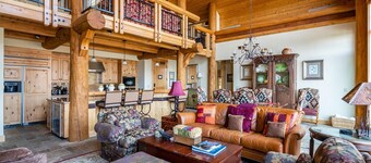 Penthouse 4 (3-Bedroom) with Mountain view by Moonlight Basin Lodging