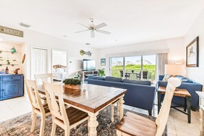 Smart TV - Intracoastal Condo | 3 min wlk to Beach & Dogs Ok! (Indian Shores)