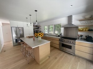 Fridge, microwave, oven, stovetop - Airy, modern 4-bedroom house close to beautiful bay beaches and the ocean. (East Hampton)