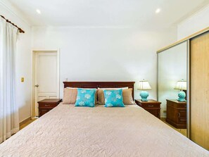 3 bedrooms, iron/ironing board, travel cot, free WiFi