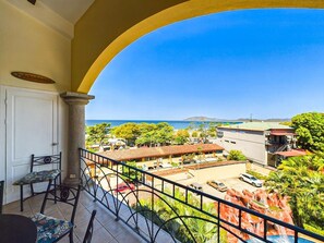 Property grounds - Sunrise 4-Beautiful 3BR Penthouse Condo (Tamarindo)