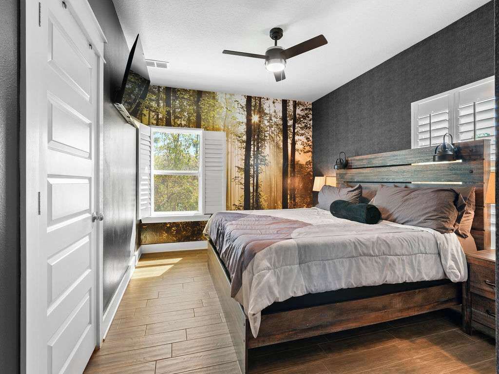 4 bedrooms, iron/ironing board, travel crib, free WiFi