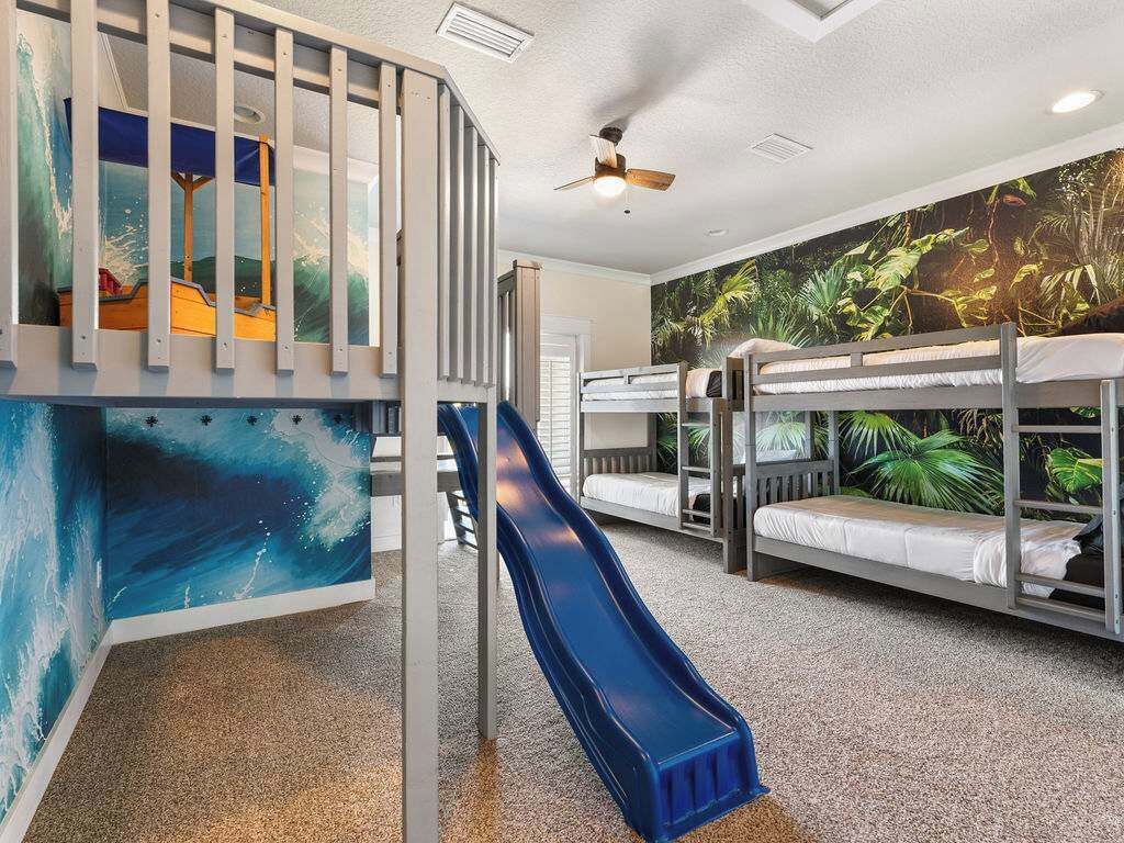 4 chambres, fer et planche à repasser, lit parapluie, Wi-Fi gratuit